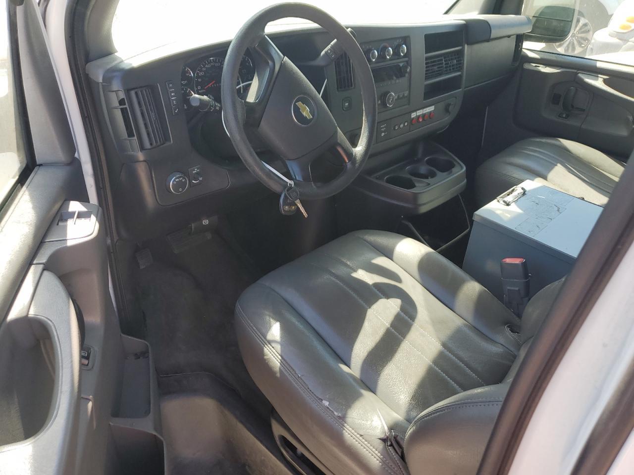 2014 Chevrolet Express G2500 - zdjęcie 8