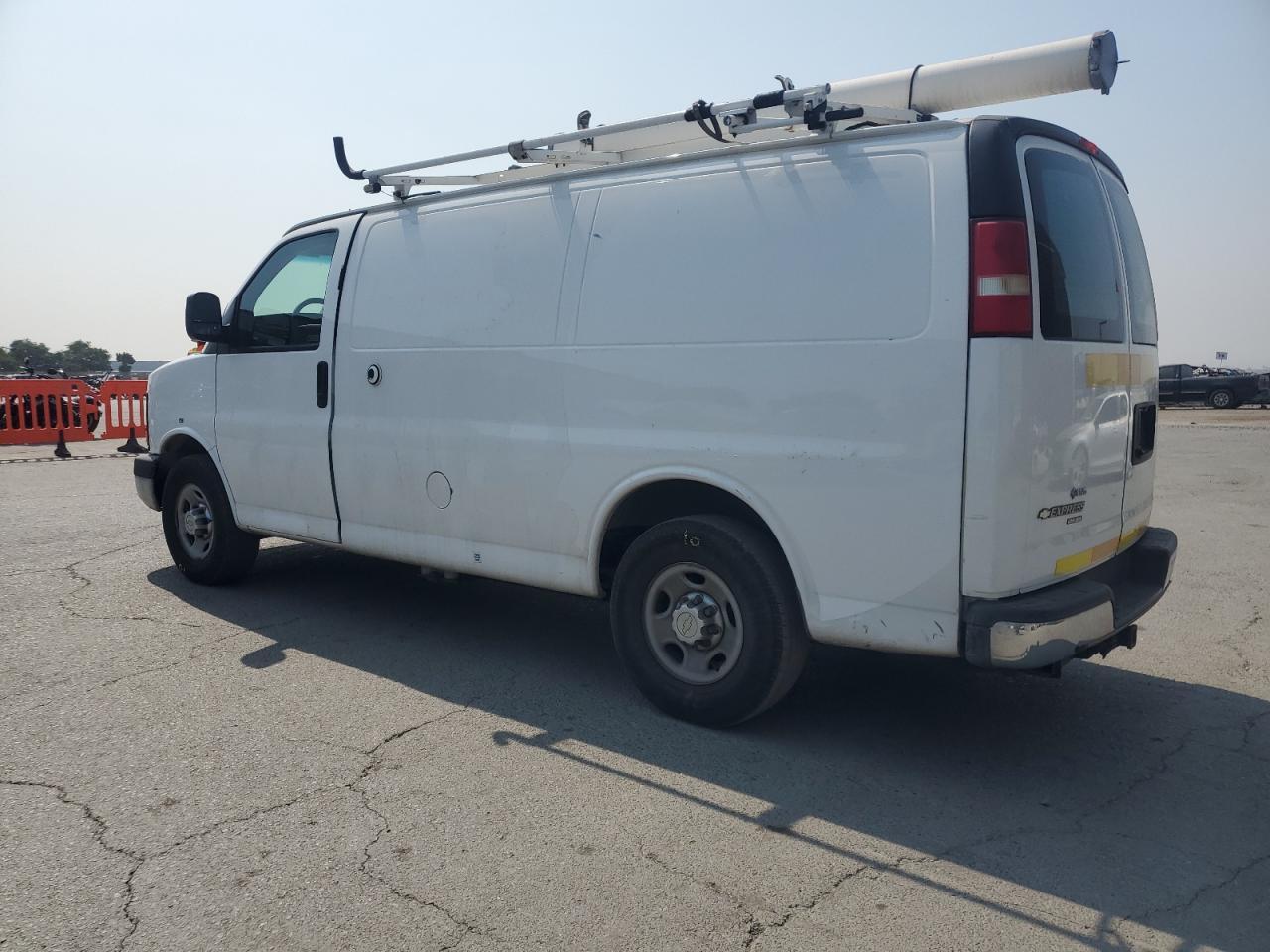 2014 Chevrolet Express G2500 - zdjęcie 2