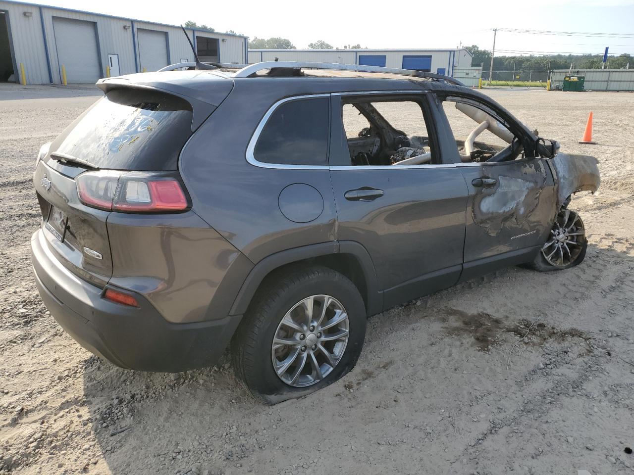 2020 Jeep Cherokee Latitude Plus - zdjęcie 3