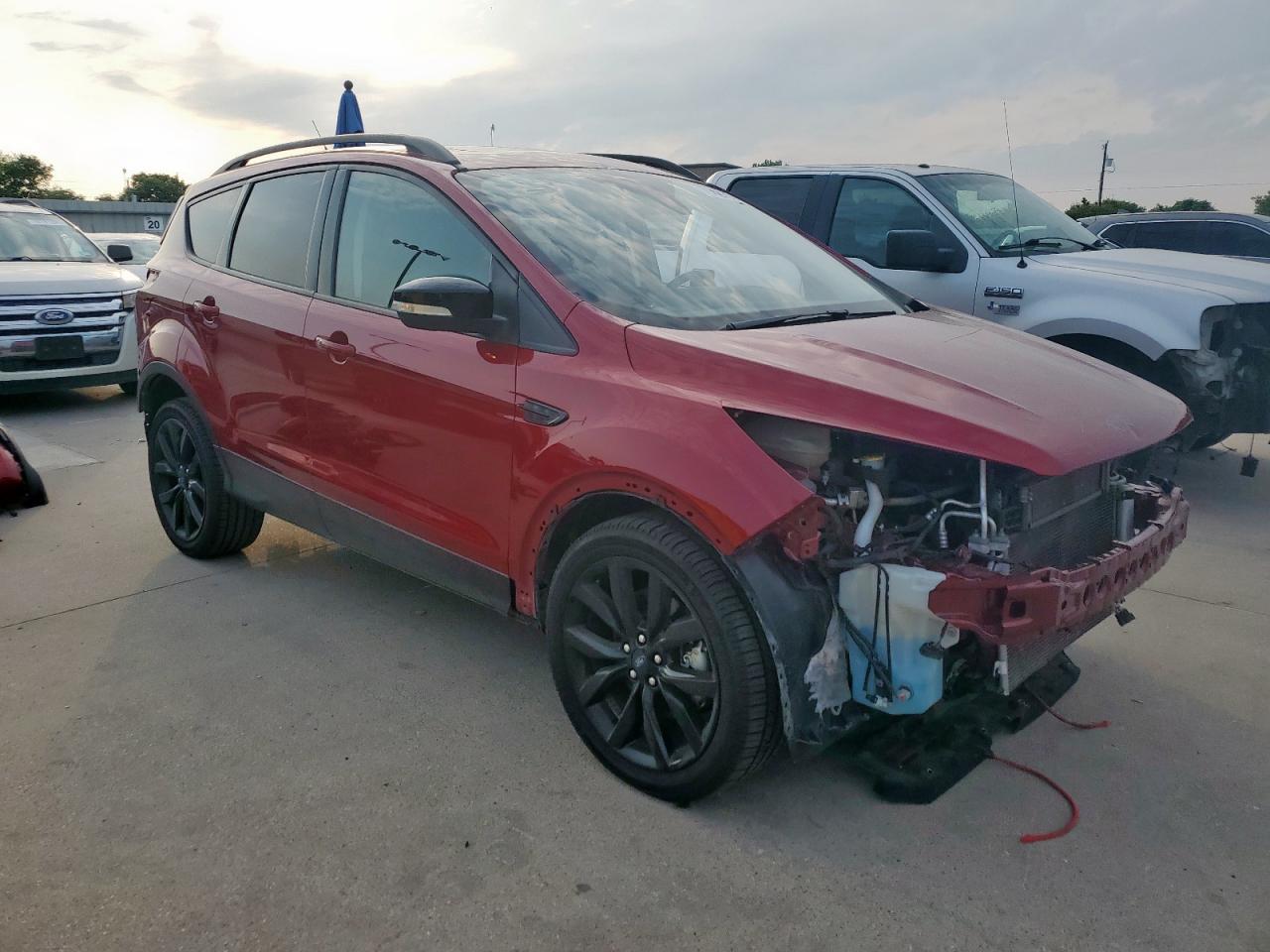 2019 Ford Escape Titanium - zdjęcie 4