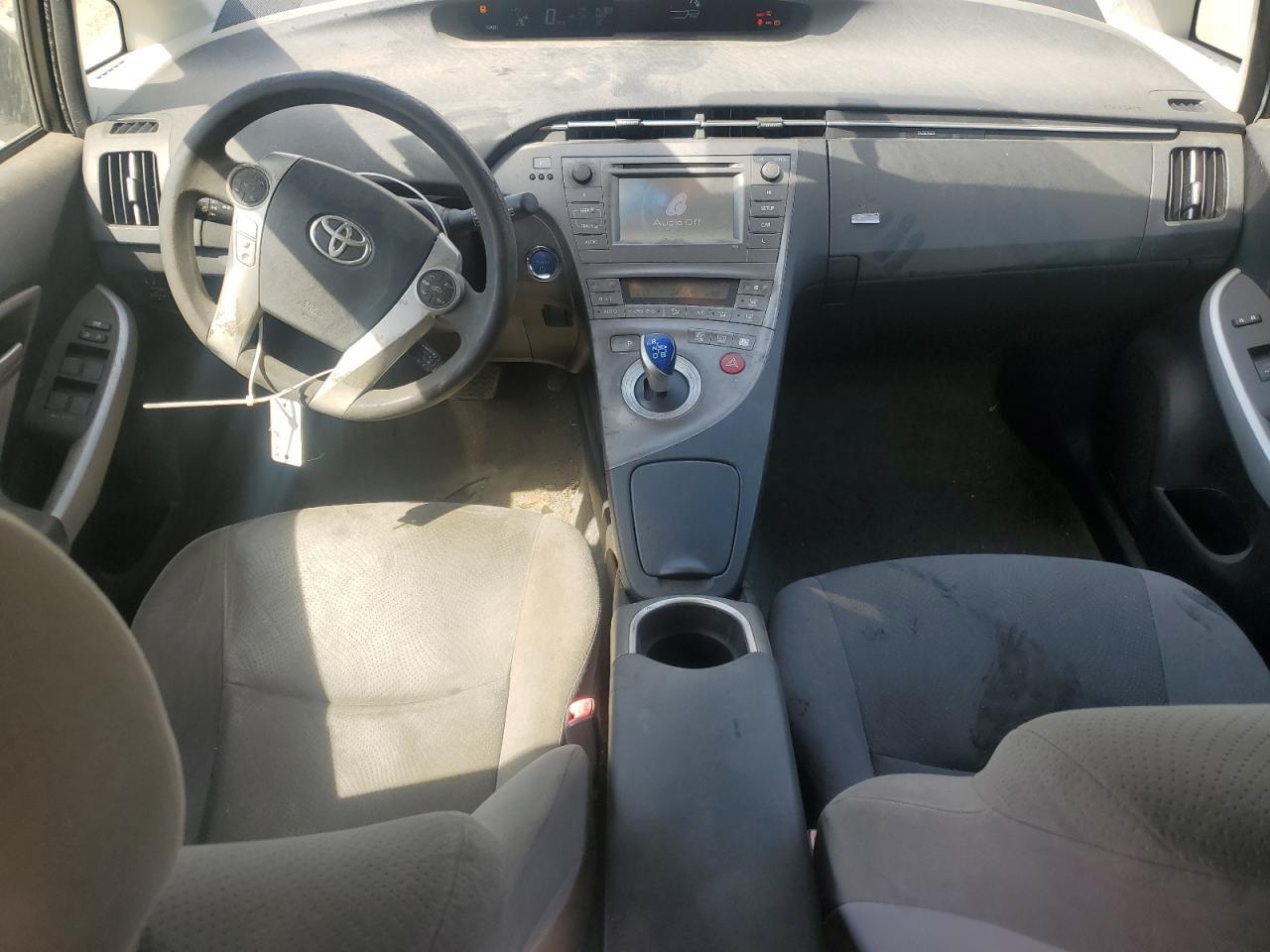 2013 Toyota Prius - zdjęcie 7