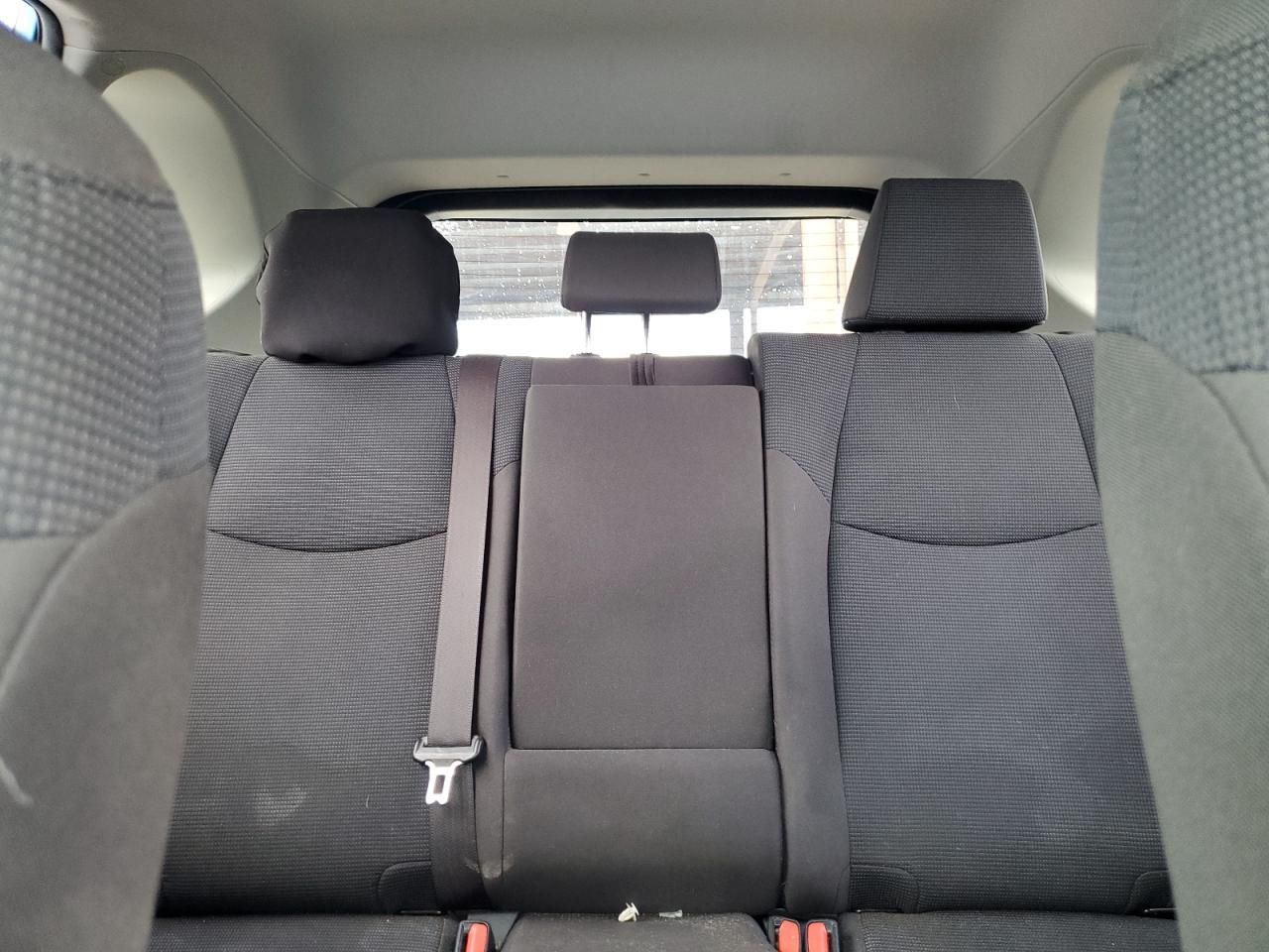 2019 Toyota Rav4 Le - zdjęcie 10