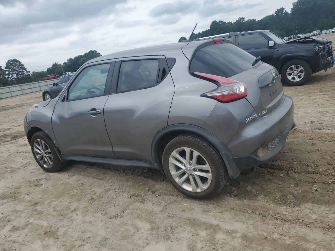 2015 Nissan Juke S - zdjęcie 2
