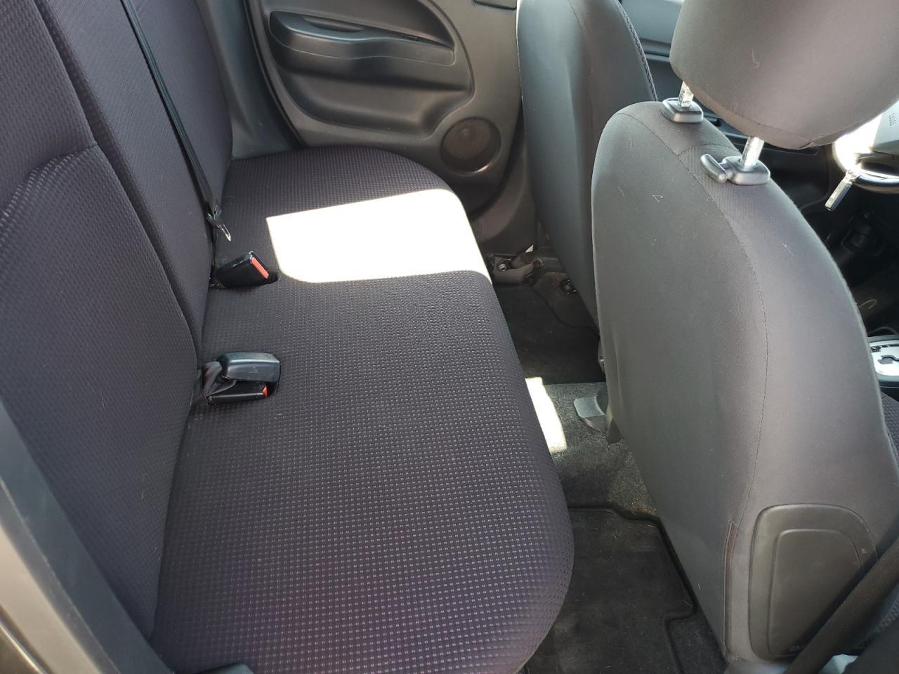 2014 Mitsubishi Mirage Es - zdjęcie 11