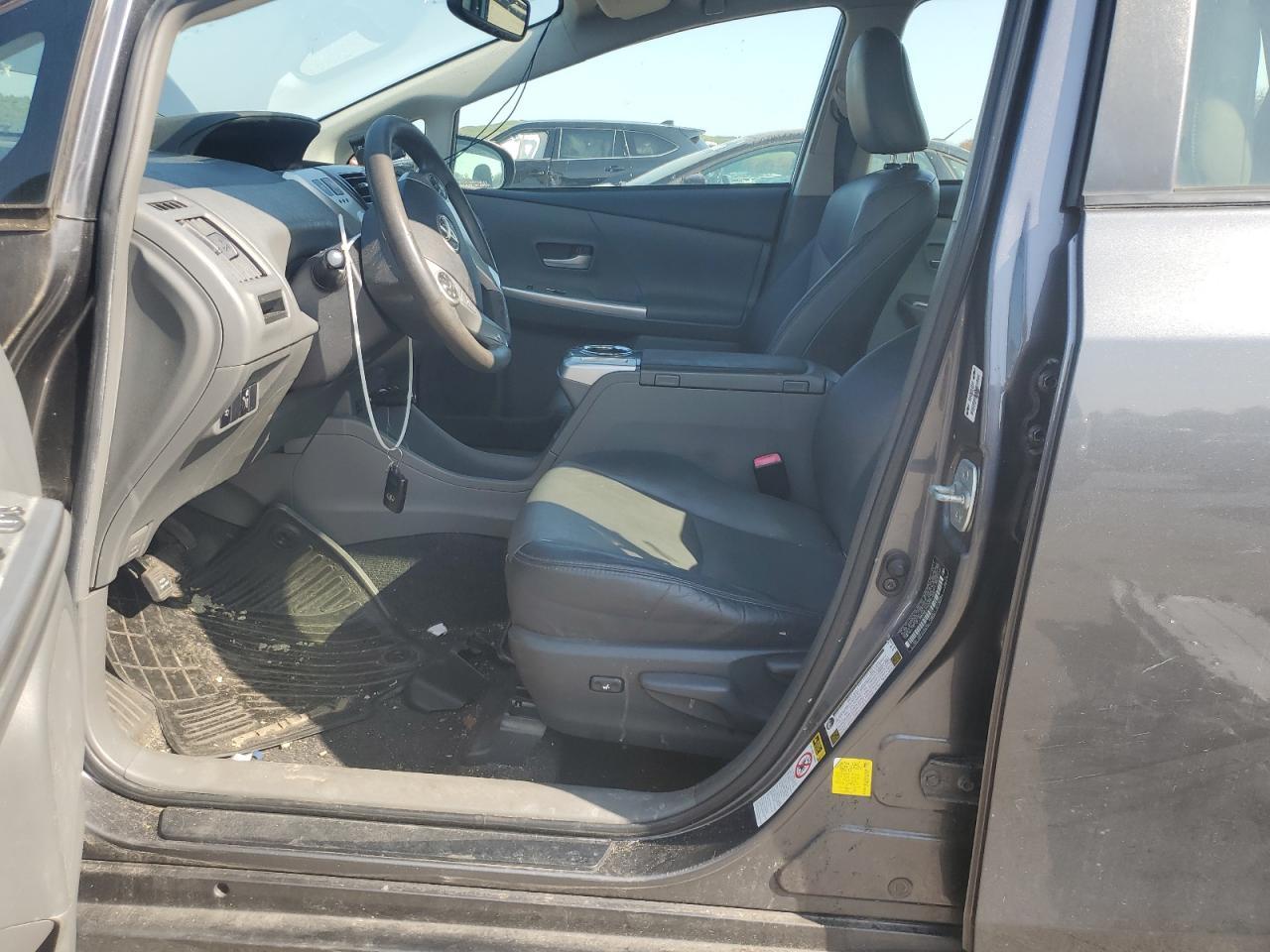 2013 Toyota Prius V - zdjęcie 7