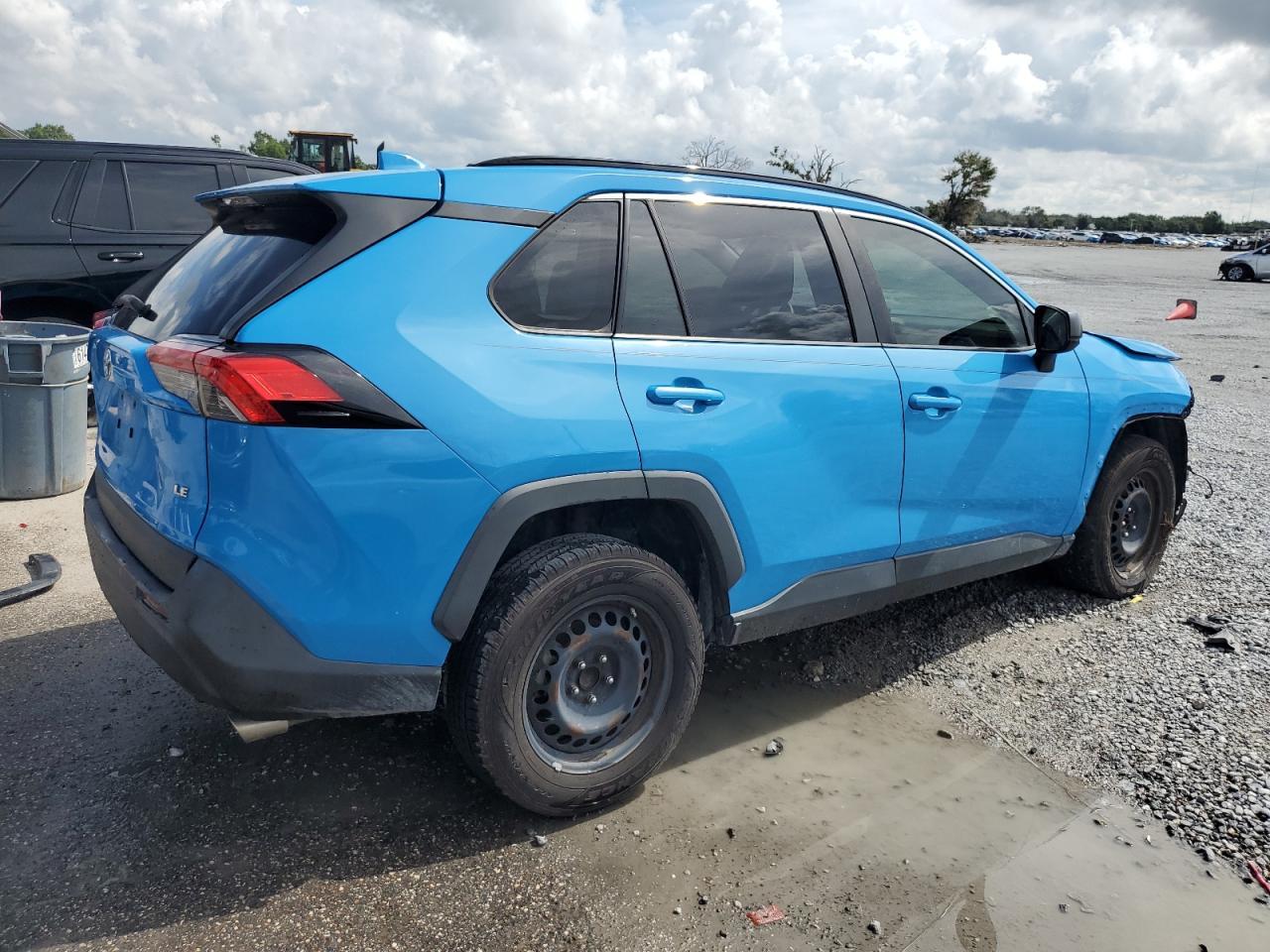 2019 Toyota Rav4 Le - zdjęcie 3
