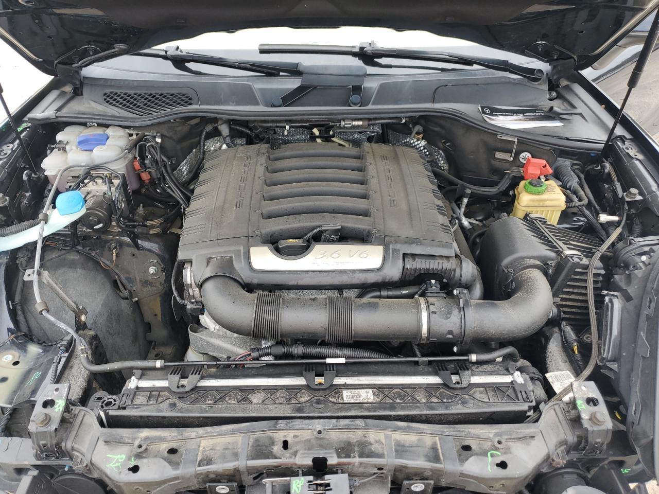 2016 Porsche Cayenne - zdjęcie 11