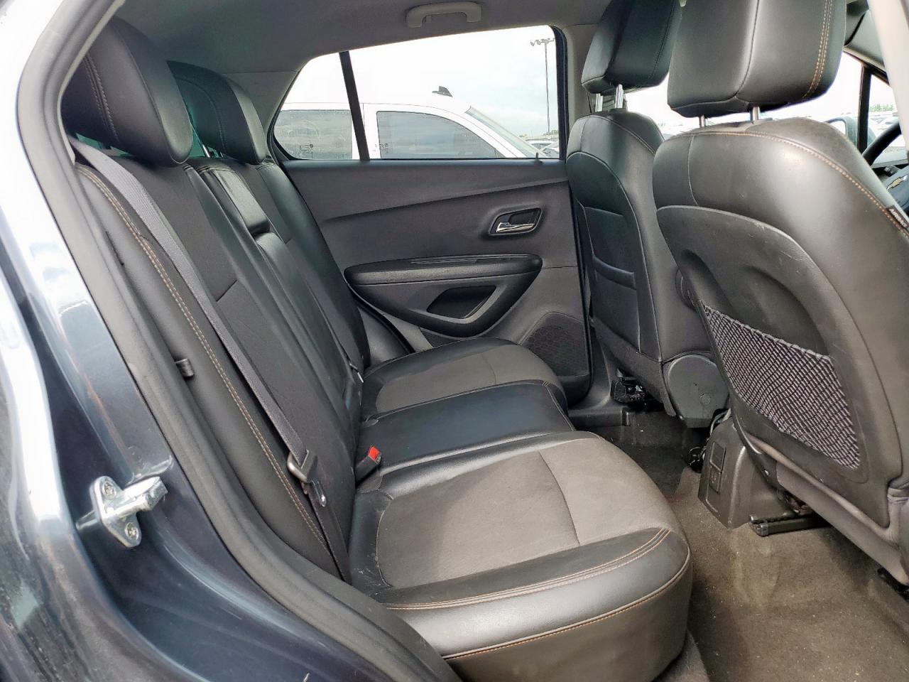 2021 Chevrolet Trax 1Lt - zdjęcie 11