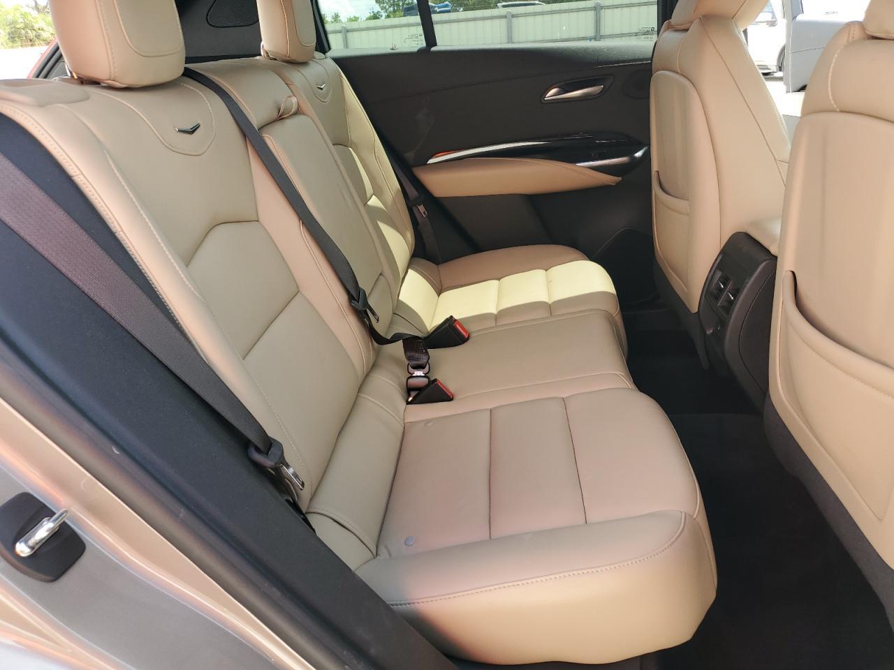 2024 Cadillac XT4 - zdjęcie 11