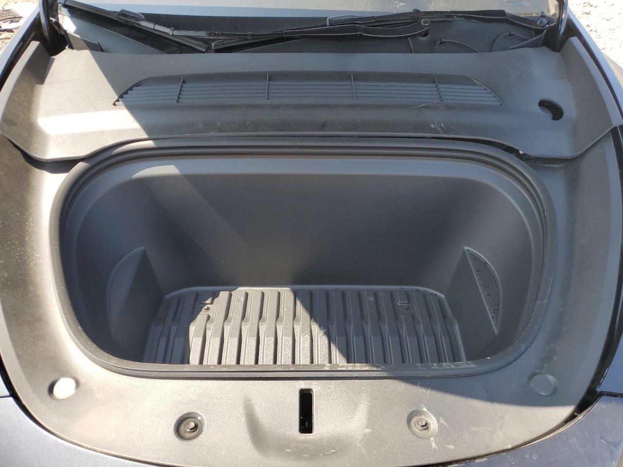 2024 Tesla Model Y - zdjęcie 11