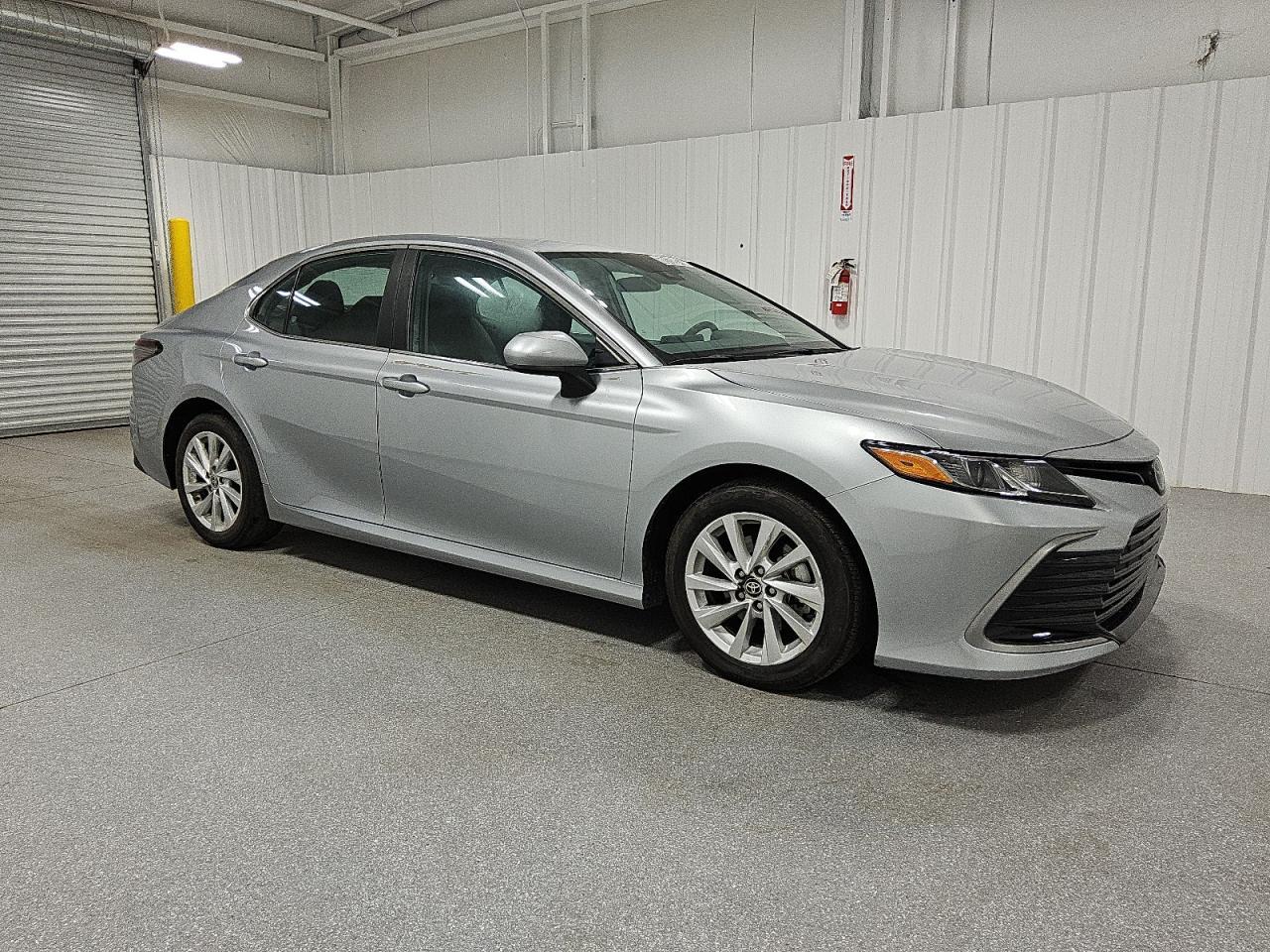 2024 Toyota Camry - zdjęcie 4