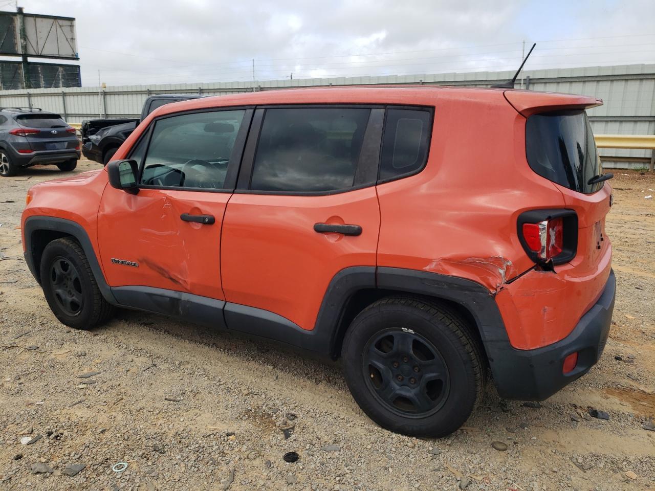 2015 Jeep Renegade - zdjęcie 2