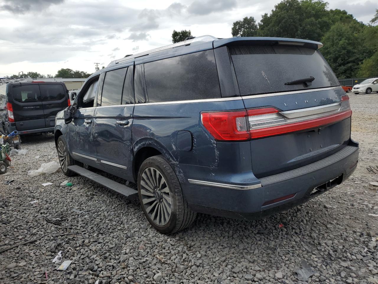 2019 Lincoln Navigator L Reserve - zdjęcie 2
