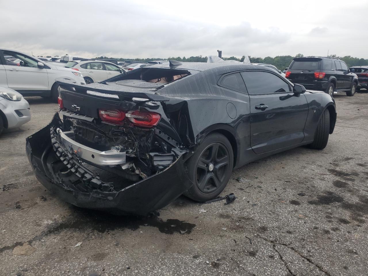 2022 Chevrolet Camaro Ls - zdjęcie 3