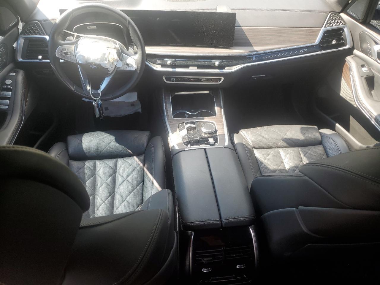 2023 BMW X7 xDrive40I - zdjęcie 8