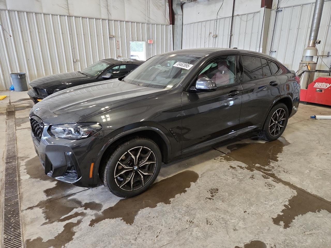 2025 BMW X4 xDrive30I - zdjęcie główne