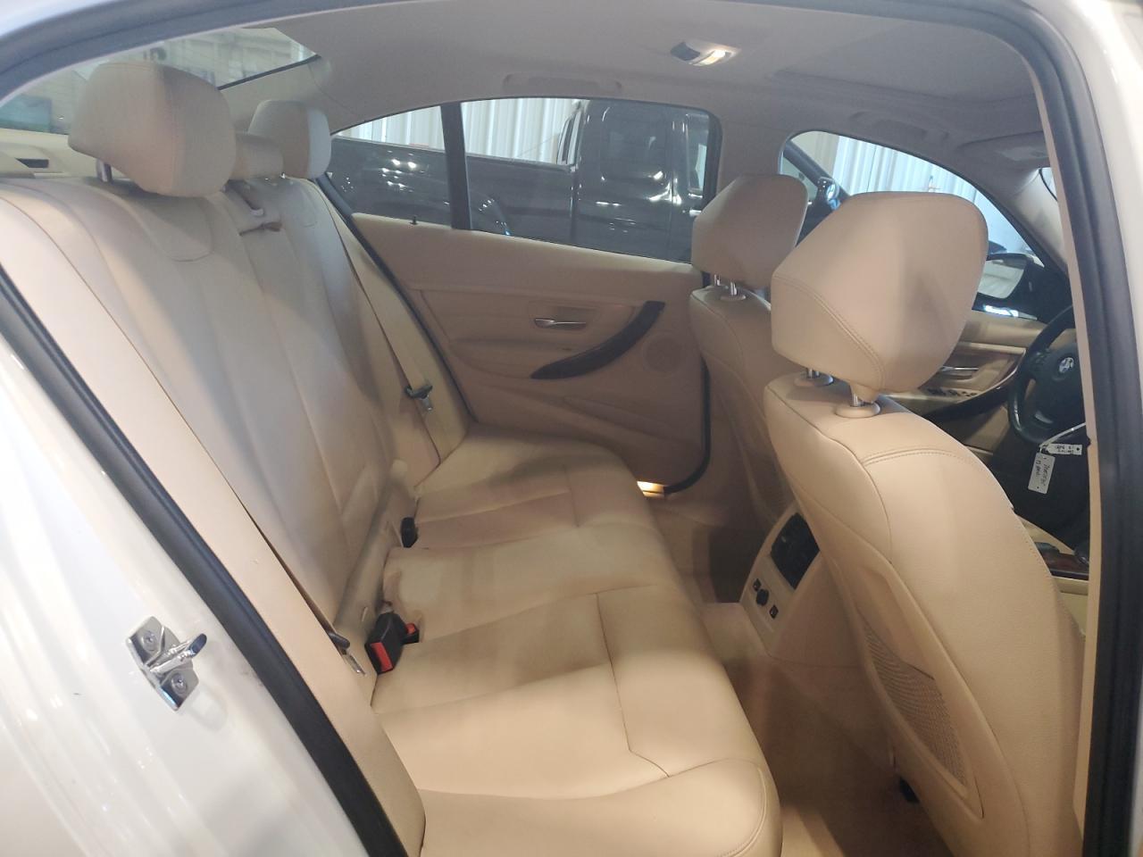 2013 BMW 328 Xi - zdjęcie 10