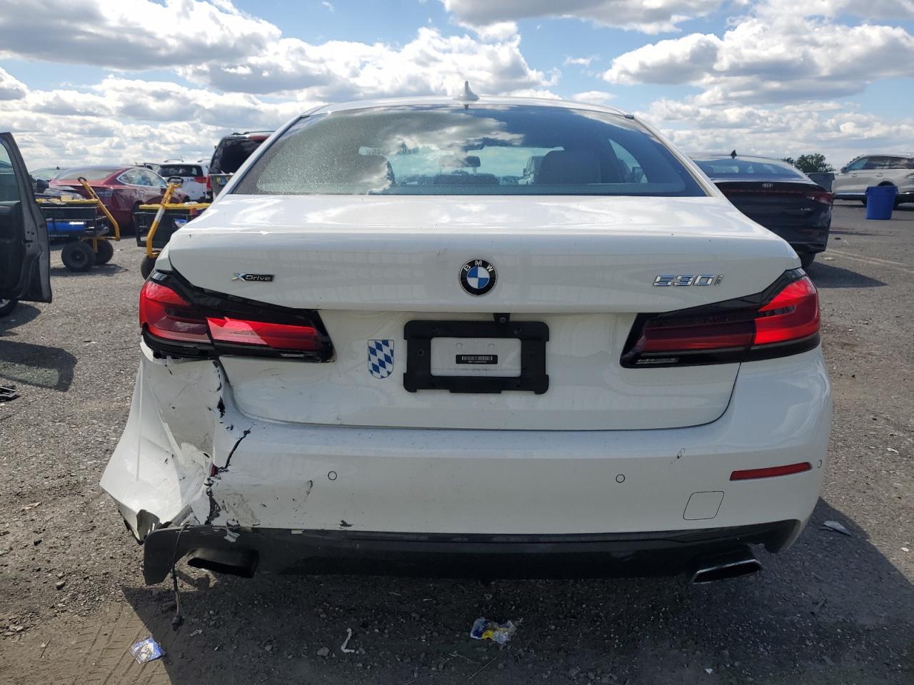 2021 BMW Seria 5 - zdjęcie 6
