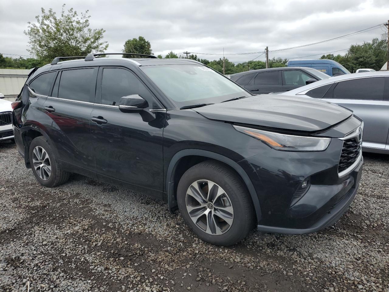 2024 Toyota Highlander Le - zdjęcie 4