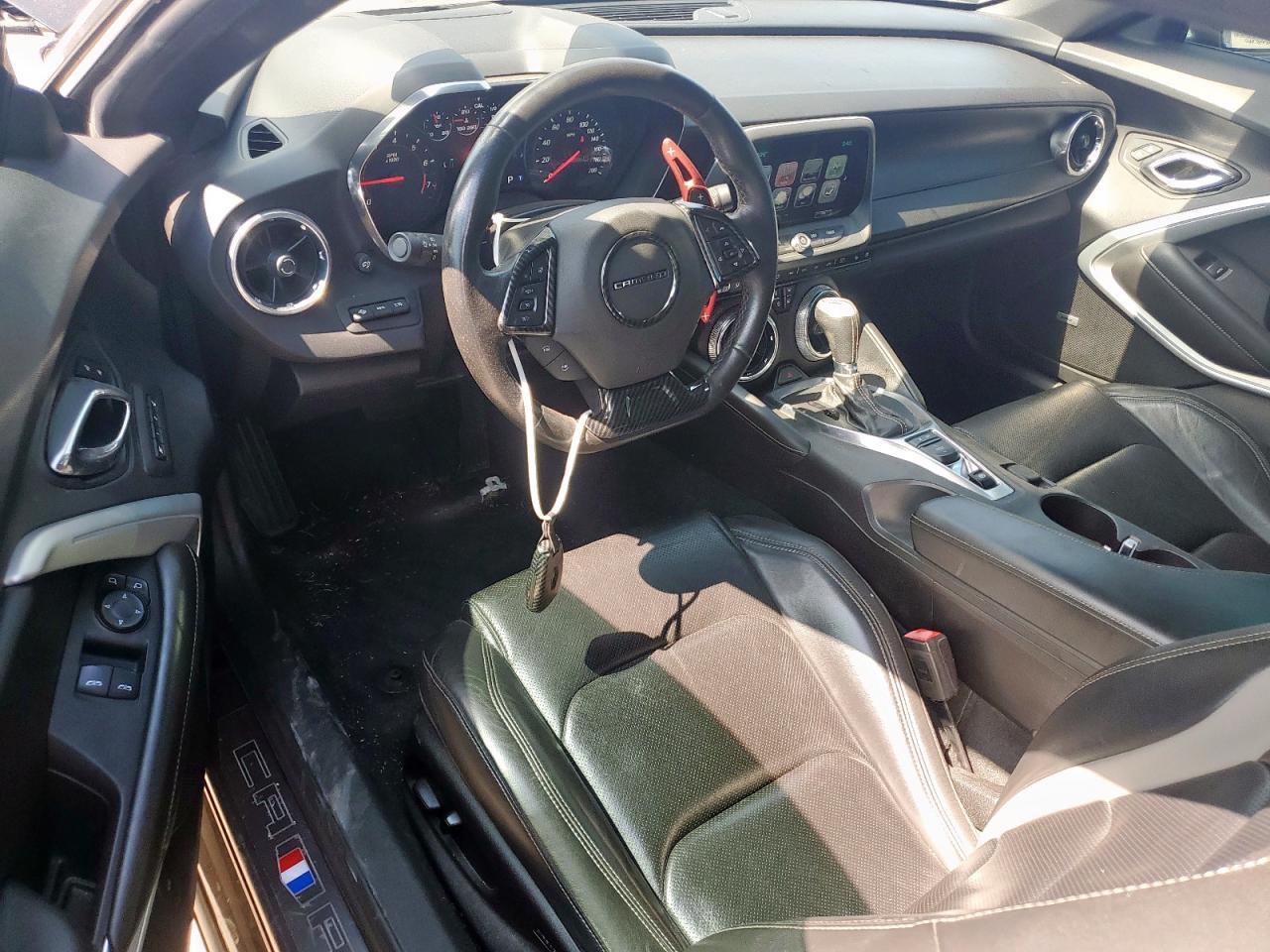 2017 Chevrolet Camaro - zdjęcie 8