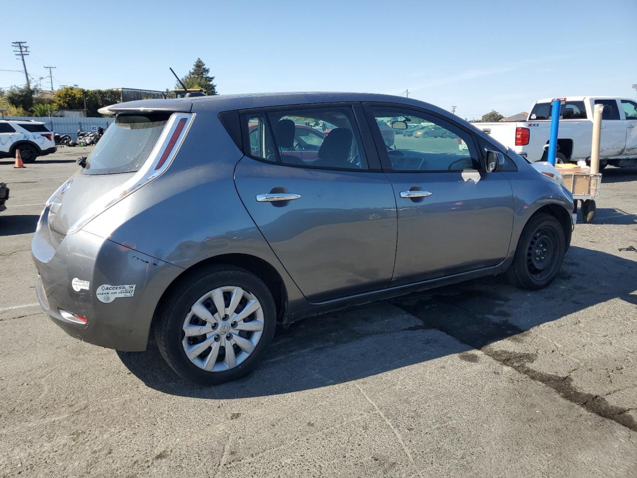 2015 Nissan Leaf S - zdjęcie 3
