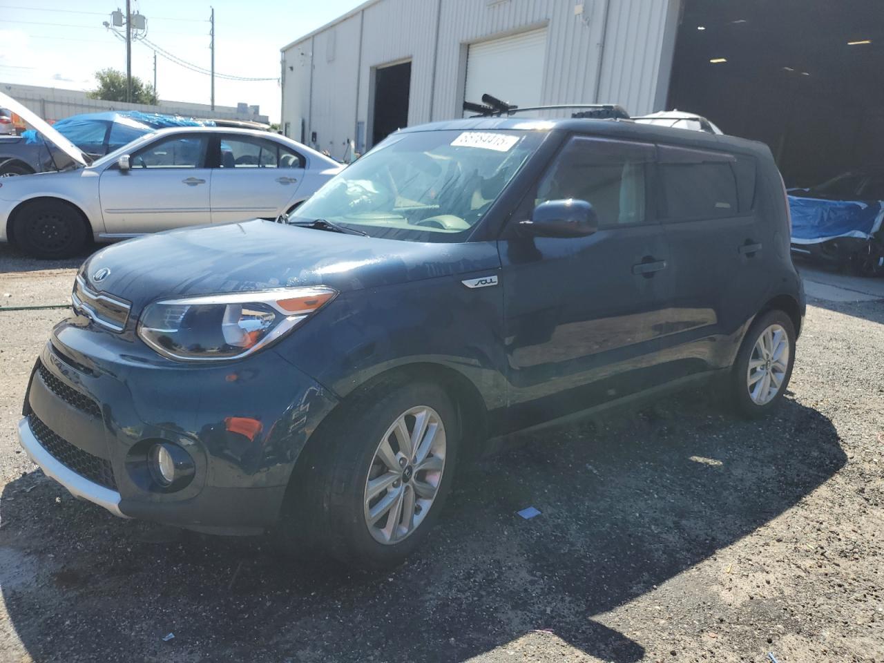 2017 Kia Soul + - zdjęcie główne