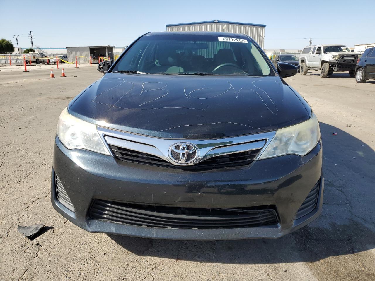 2014 Toyota Camry - zdjęcie 5
