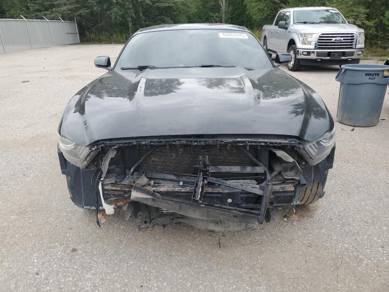 2017 Ford Mustang - zdjęcie 5