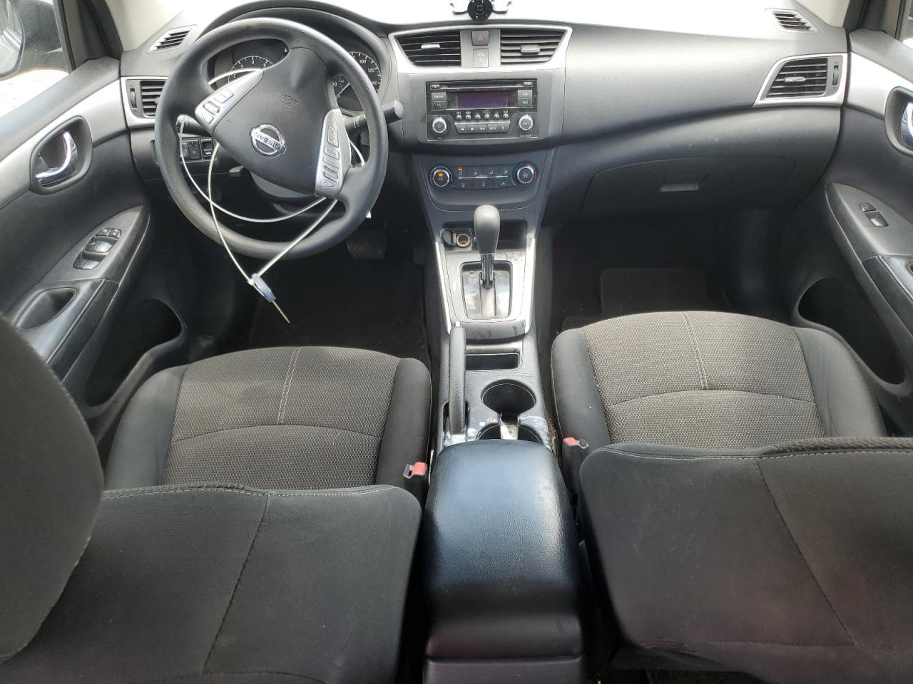 2016 Nissan Sentra S - zdjęcie 8