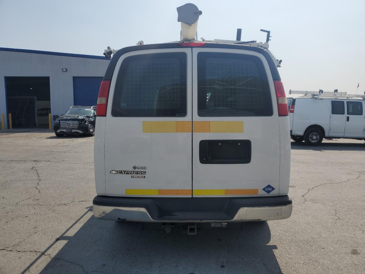 2014 Chevrolet Express G2500 - zdjęcie 6