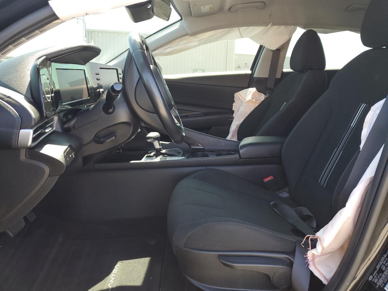 2021 Hyundai Elantra - zdjęcie 7