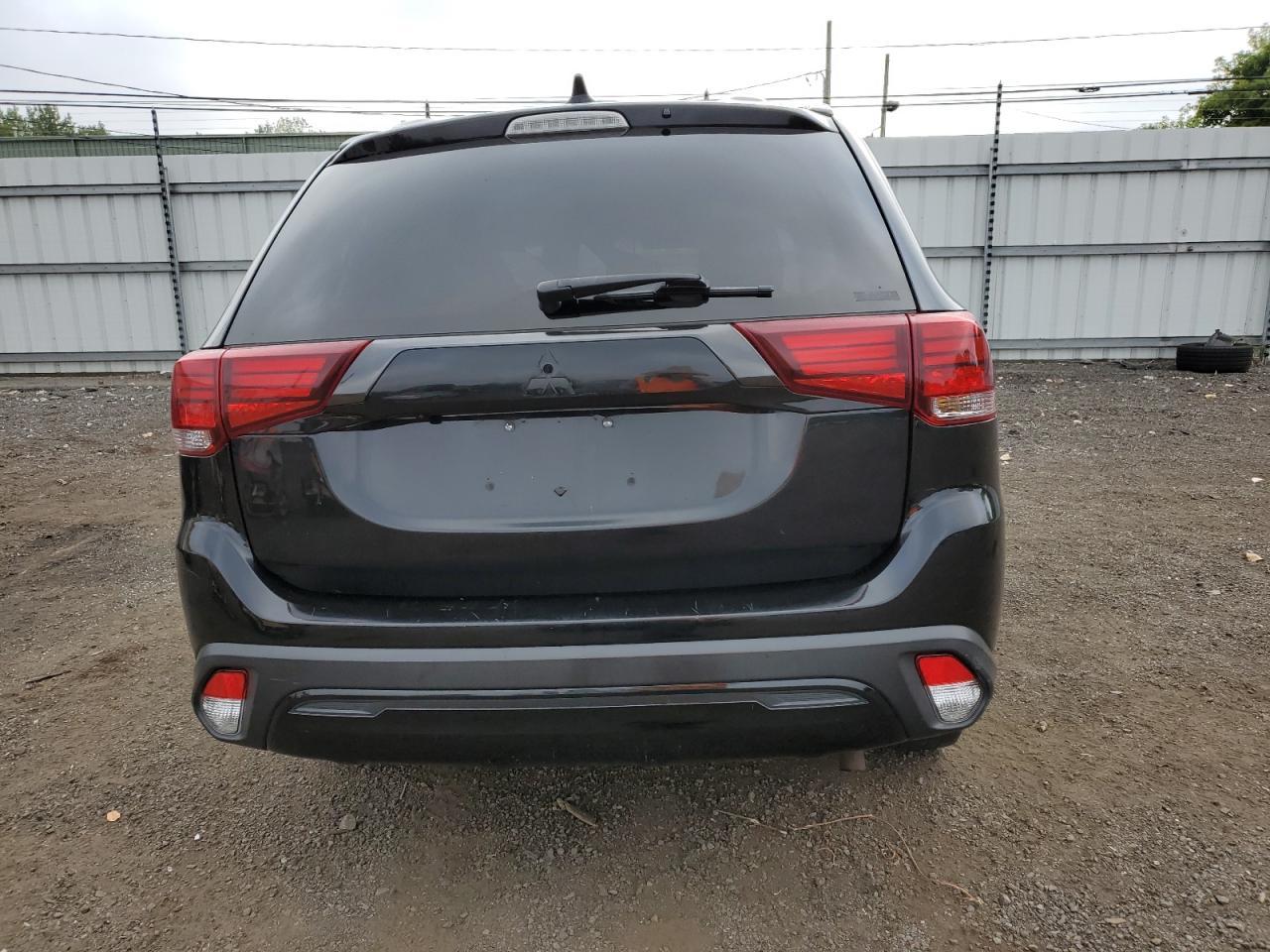 2020 Mitsubishi Outlander Se - zdjęcie 6