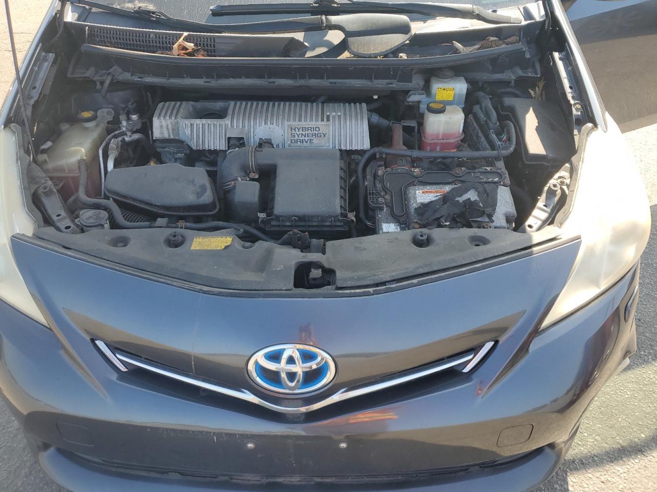 2013 Toyota Prius V - zdjęcie 11