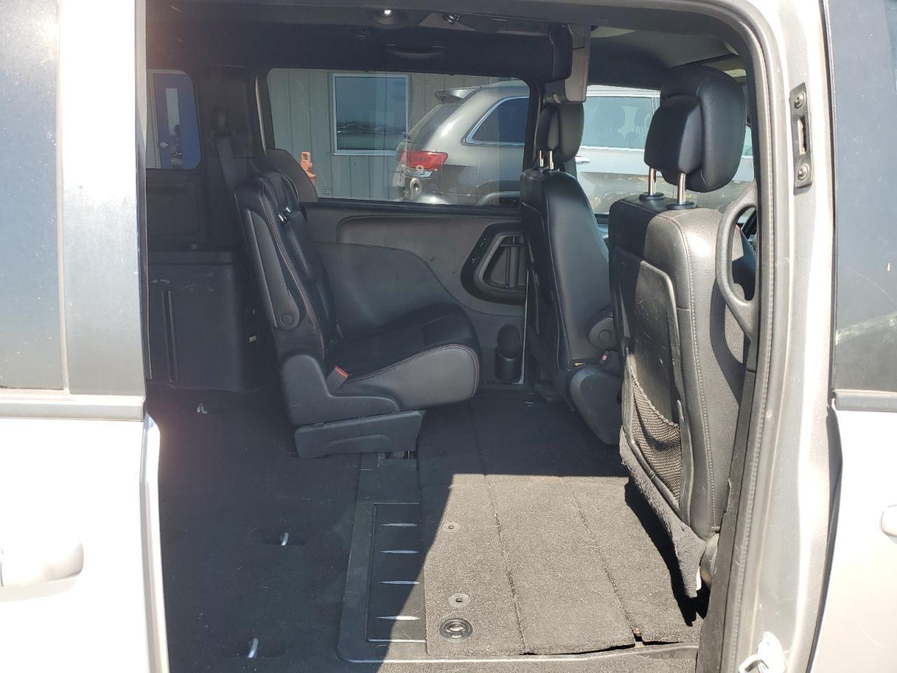 2017 Dodge Grand Caravan Gt - zdjęcie 11