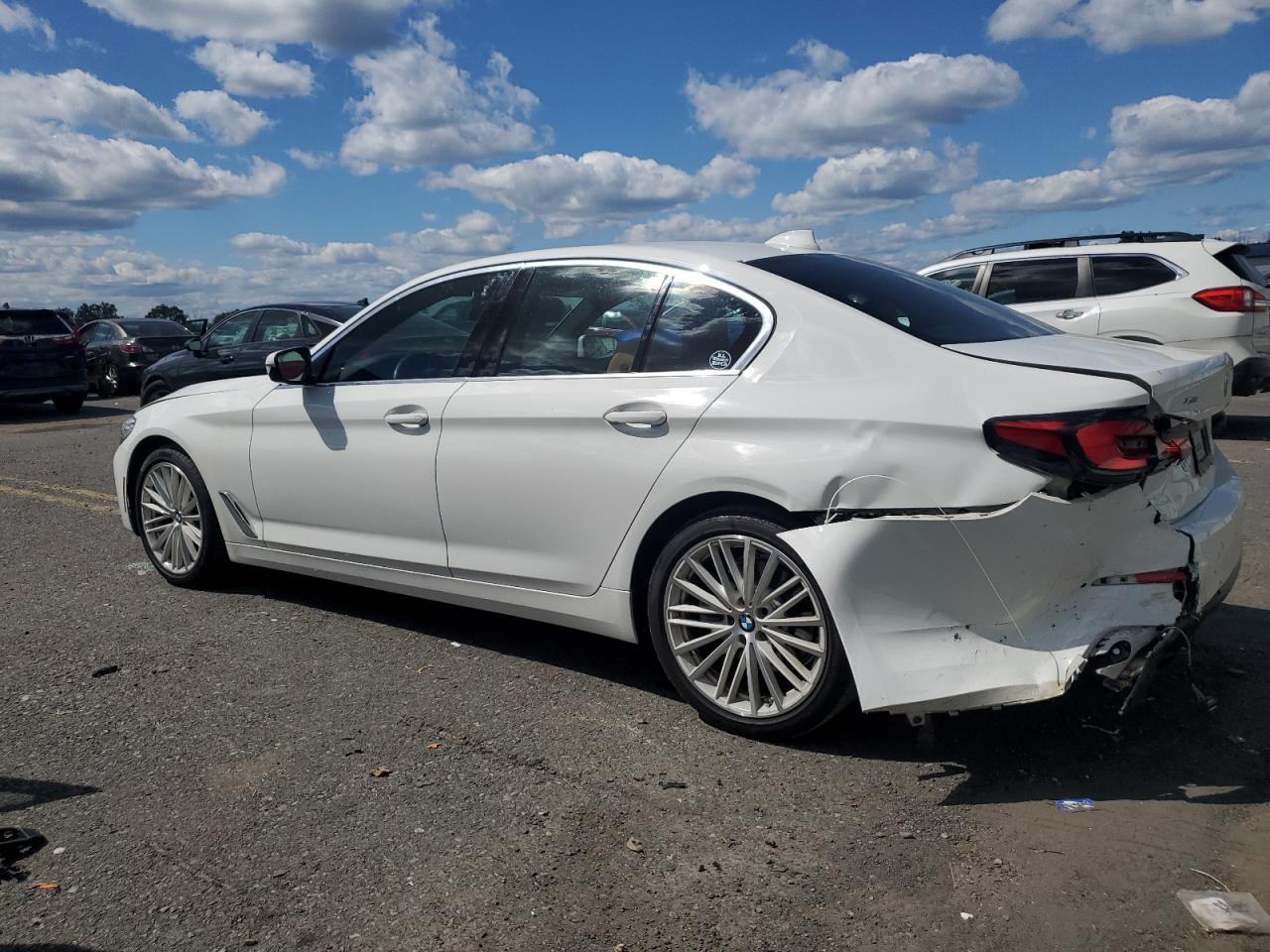 2021 BMW Seria 5 - zdjęcie 2