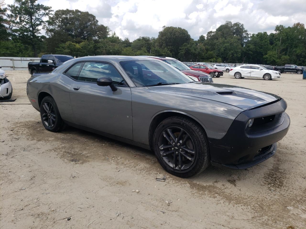 2019 Dodge Challenger Sxt - zdjęcie 4