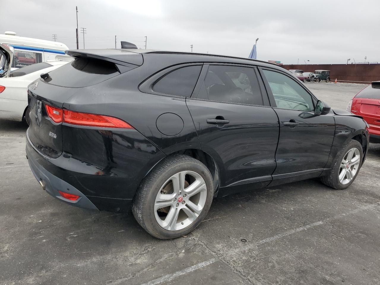 2017 Jaguar F-Pace R - Sport - zdjęcie 3