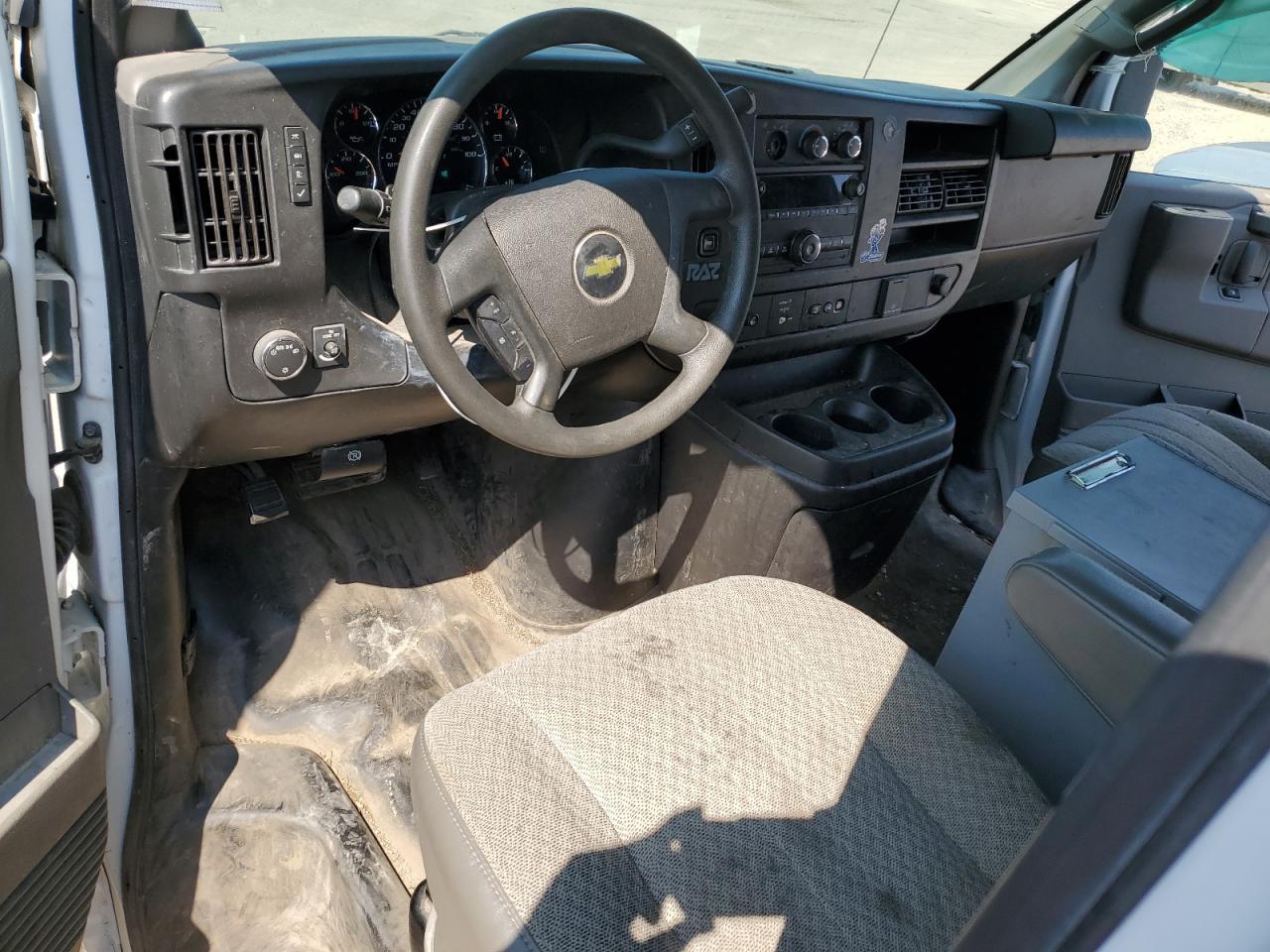 2021 Chevrolet Express G2500 - zdjęcie 8