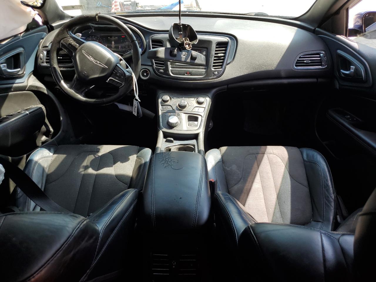 2015 Chrysler 200 S - zdjęcie 8
