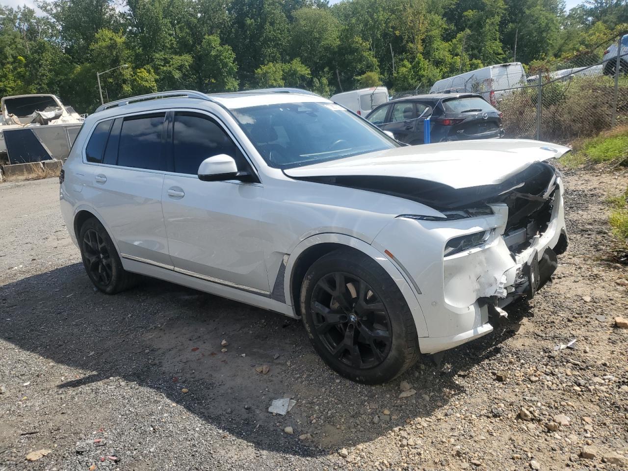 2023 BMW X7 xDrive40I - zdjęcie 4