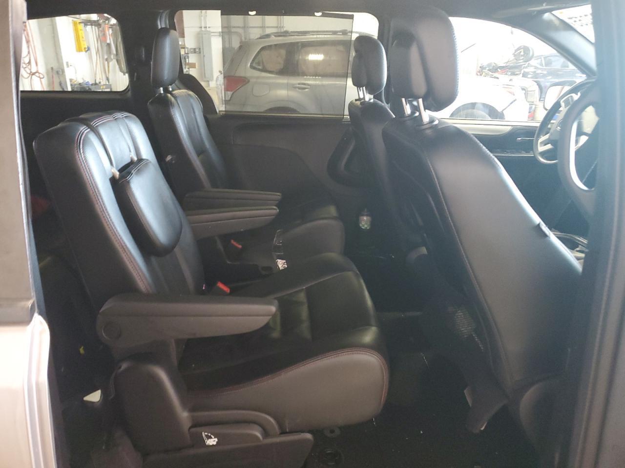 2019 Dodge Caravan - zdjęcie 11