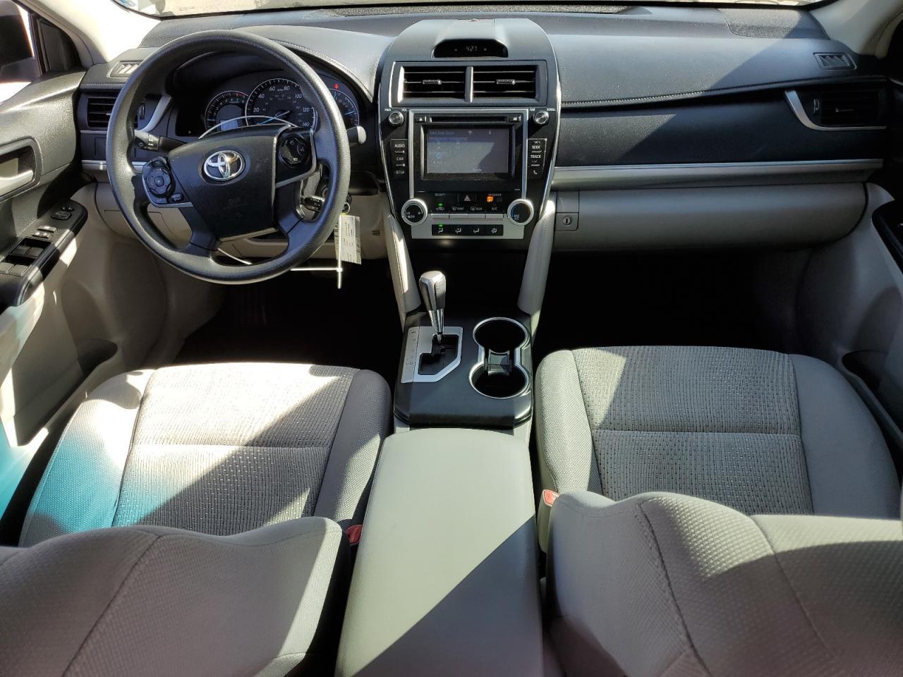 2014 Toyota Camry - zdjęcie 8