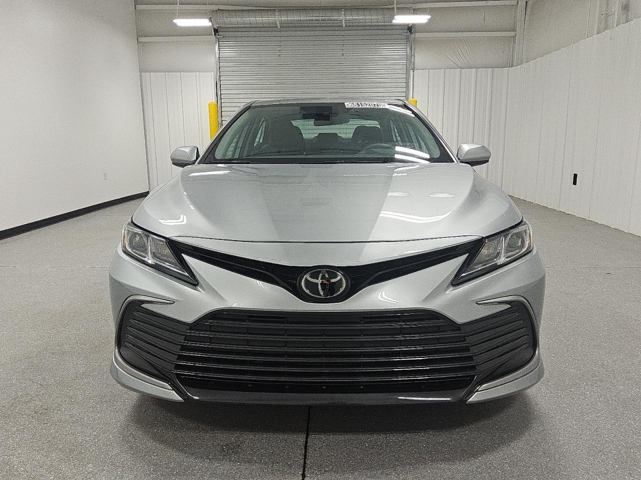 2024 Toyota Camry - zdjęcie 5