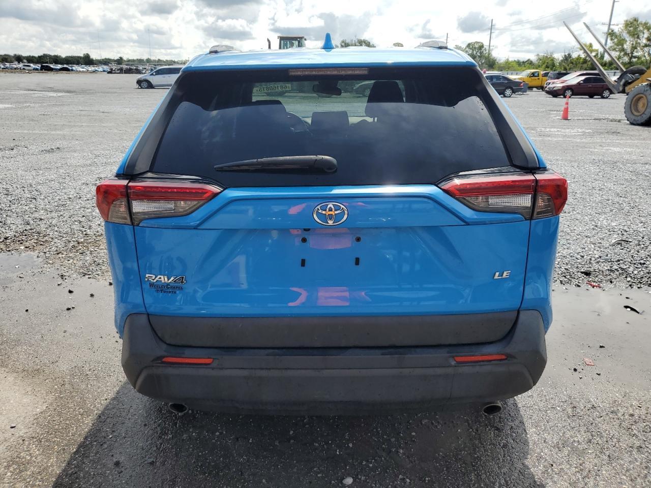2019 Toyota Rav4 Le - zdjęcie 6