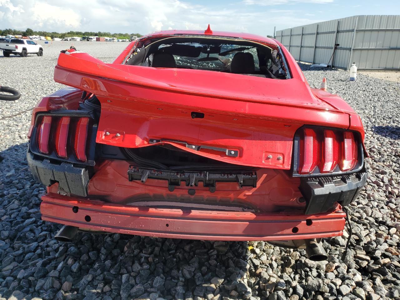 2023 Ford Mustang - zdjęcie 6