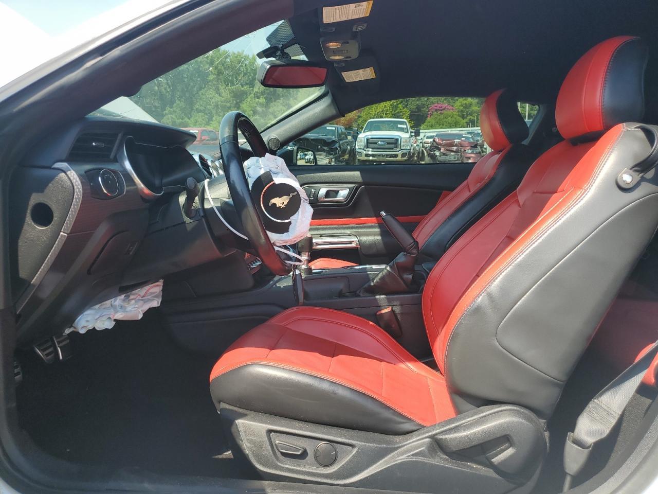 2020 Ford Mustang Gt - zdjęcie 7