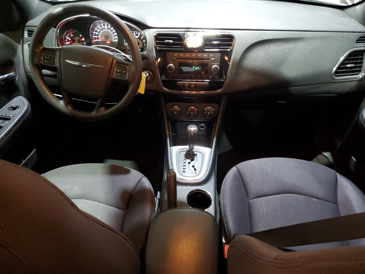 2013 Chrysler 200 Lx - zdjęcie 8