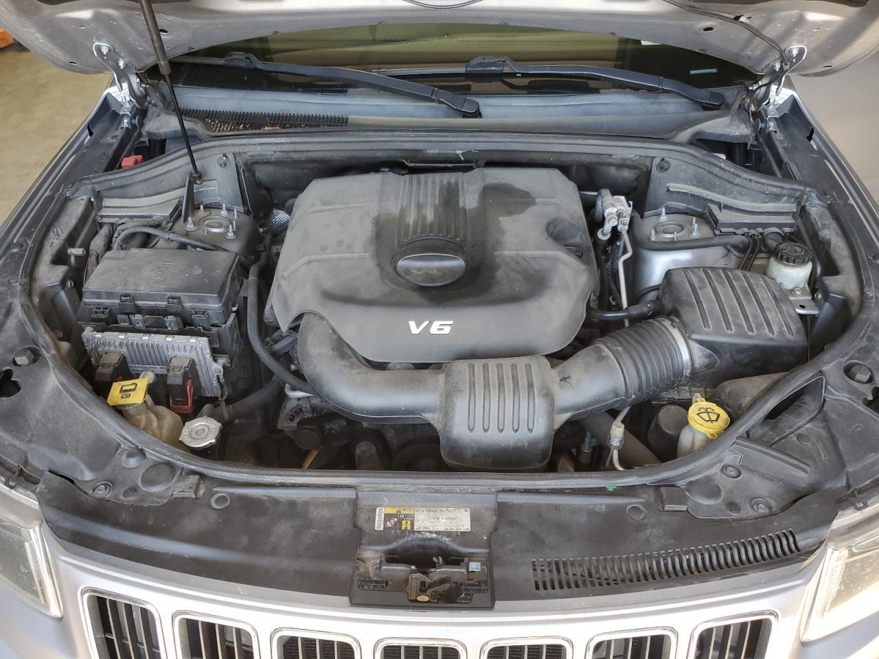 2015 Jeep Grand Cherokee Laredo - zdjęcie 12