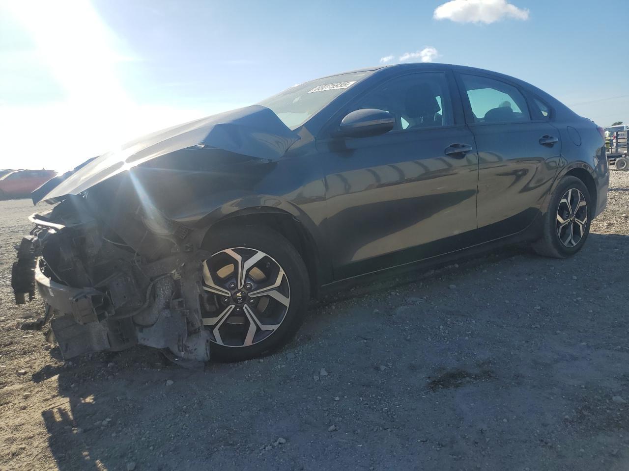 2021 Kia Forte Fe - zdjęcie główne