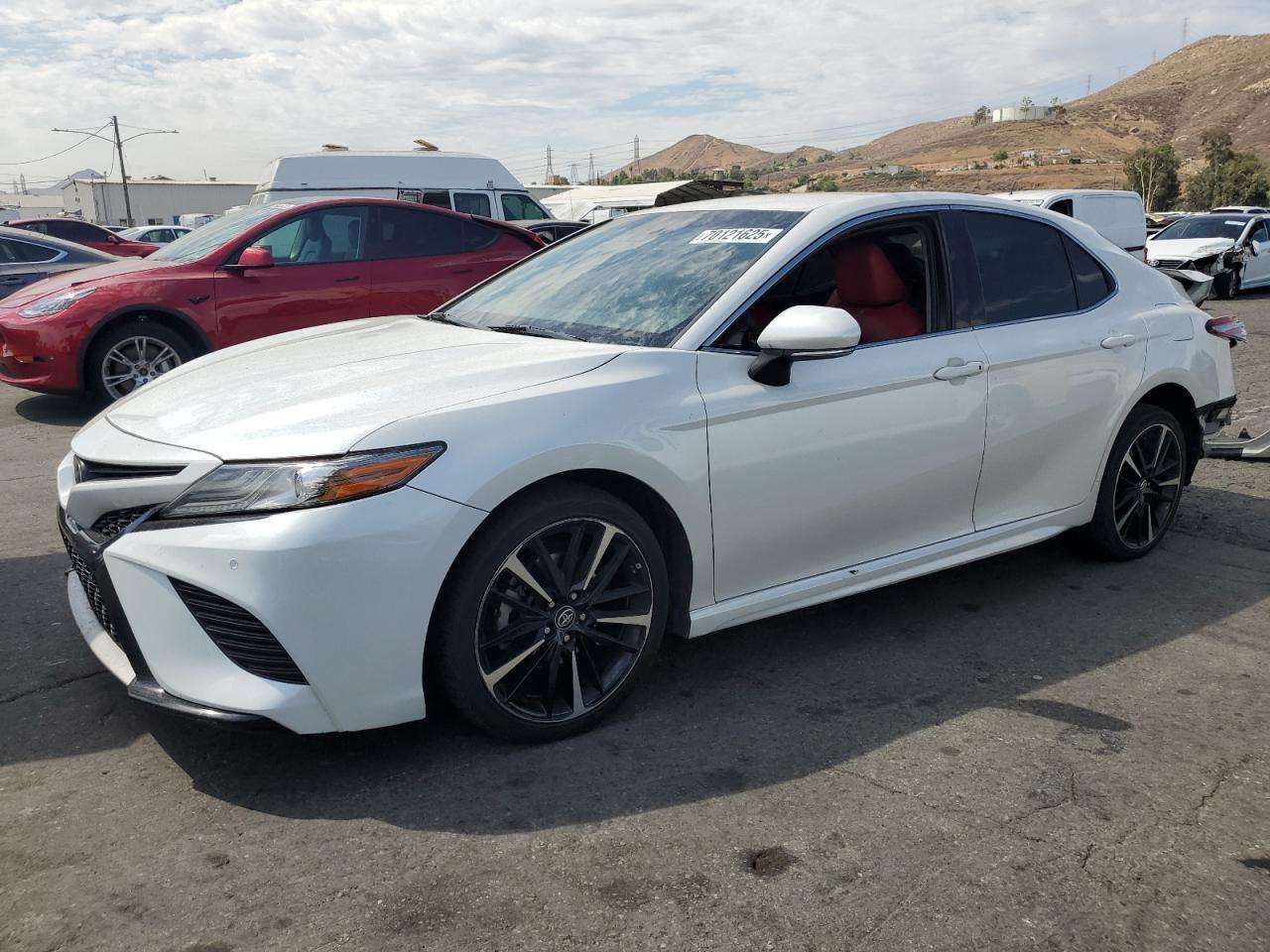 2018 Toyota Camry - zdjęcie główne